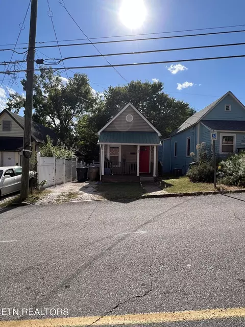 1621 Harvey St, Knoxville, TN 37917