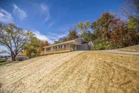 219 Offutt Rd, Clinton, TN 37716 photo 7