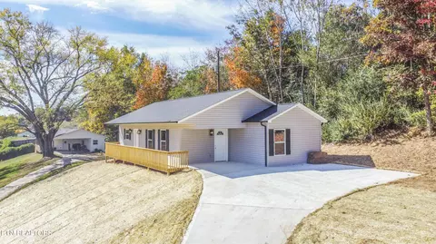 219 Offutt Rd, Clinton, TN 37716 photo 5