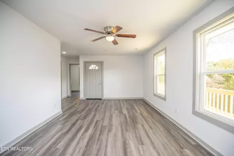 219 Offutt Rd, Clinton, TN 37716 photo 13