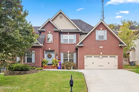 1938 Indian Springs Lane Ln, Knoxville, TN 37932