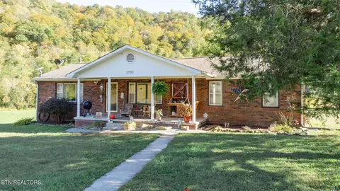 1733 Stinking Creek Rd, La Follette, TN 37766