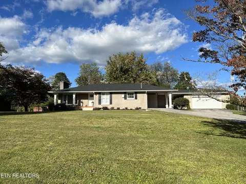 1149 Main St, Wartburg, TN 37887
