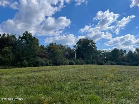 Hebbertsburg Rd, Crab Orchard, TN 37723