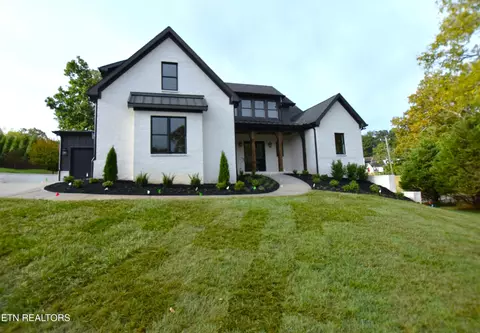 6940 Westland Dr, Knoxville, TN 37919