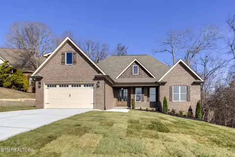961 Cheyenne Blvd, Lenoir City, TN 37772
