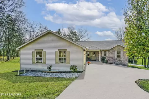 102 Kanati Trail Tr, Vonore, TN 37885