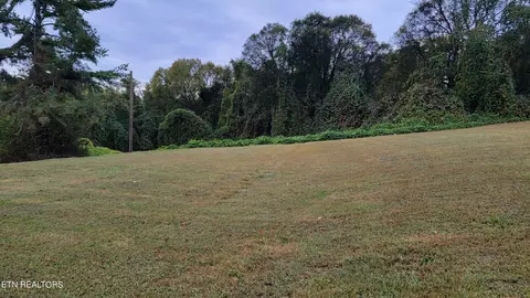Claude Rd/wimpole Ave, Knoxville, TN 37914