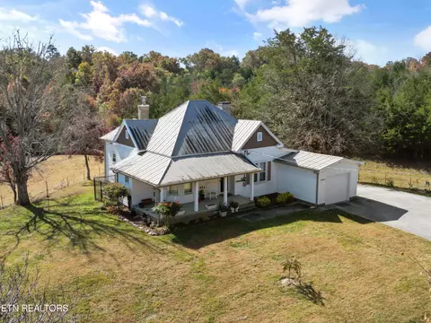 9804 Will Merritt Rd, Strawberry Plains, TN 37871