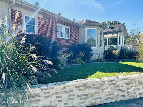 140 Wetherby St, Harrogate, TN 37752 photo 4