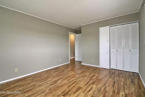 Bedroom - 1546 W 3rd Ave, Oneida, TN 37841 photo 3 of 5