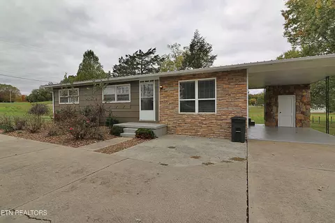 Exterior - 1546 W 3rd Ave, Oneida, TN 37841 photo 10 of 12