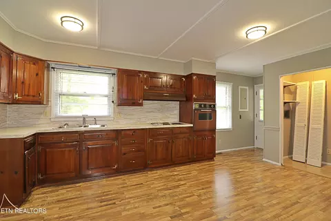 Kitchen - 1546 W 3rd Ave, Oneida, TN 37841 photo 1 of 5
