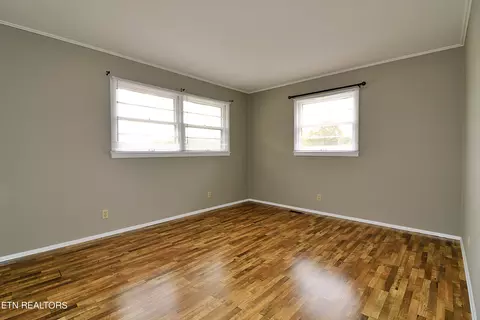 Other - 1546 W 3rd Ave, Oneida, TN 37841 photo 6 of 7