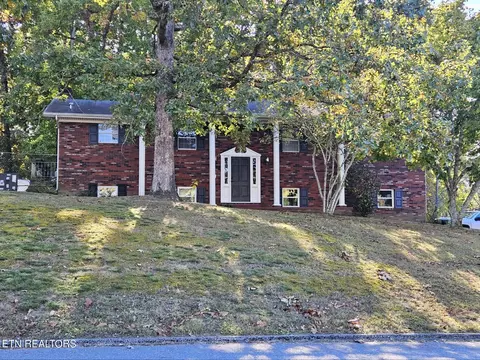 8009 Berkshire Blvd, Powell, TN 37849