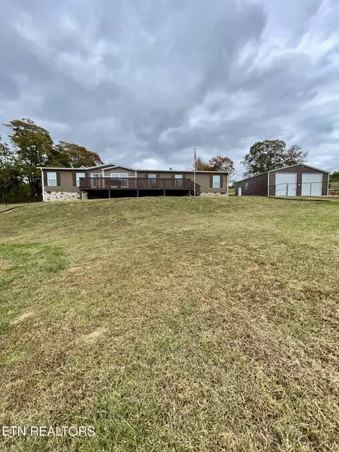 3282 Blue Springs Rd, Strawberry Plains, TN 37871