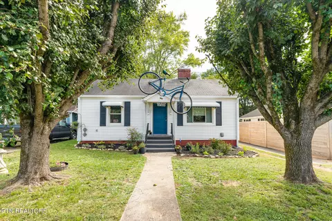 3720 Decatur Dr, Knoxville, TN 37920
