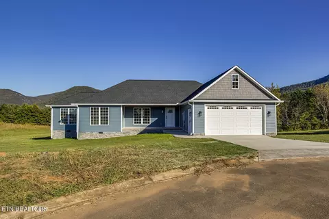 109 Waterstone Dr, Benton, TN 37307