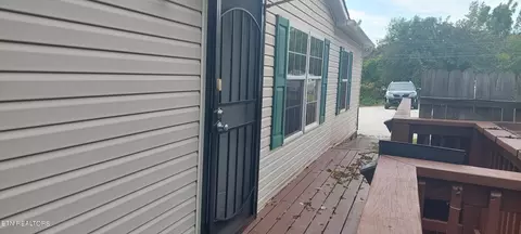 718 SW Baldwin Ave, Knoxville, TN 37920