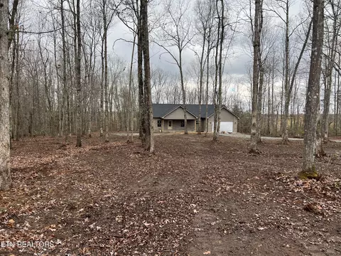 123 Barrett Ln, Grimsley, TN 38565
