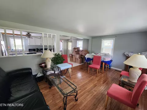 1830 Giles Hollow Rd, Rose Hill, VA 24281 photo 11