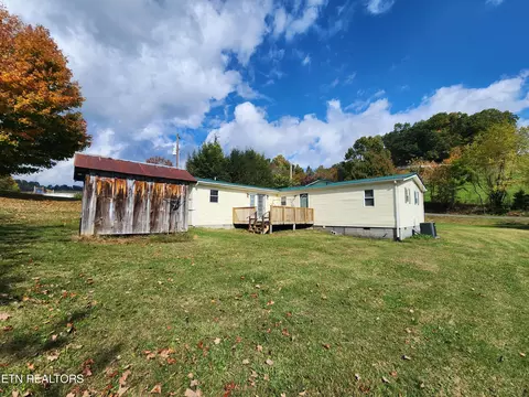 1830 Giles Hollow Rd, Rose Hill, VA 24281 photo 7