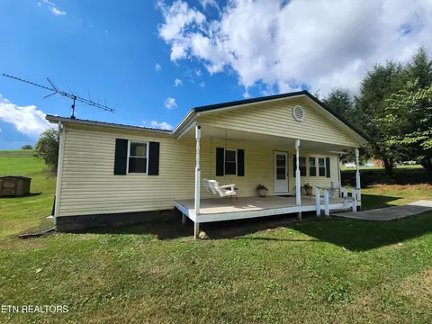 1830 Giles Hollow Rd, Rose Hill, VA 24281 photo 5