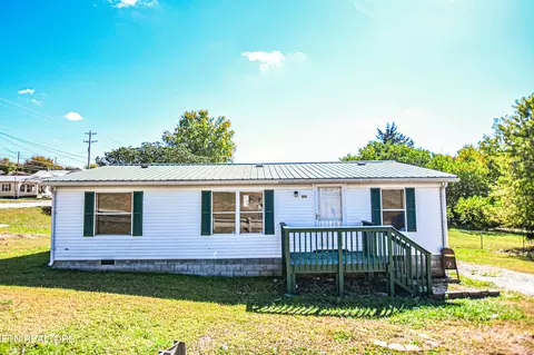 614 E Hemlock St, La Follette, TN 37766