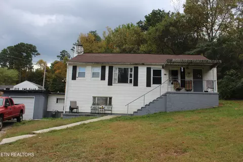 300 Hialeah Dr, Knoxville, TN 37920