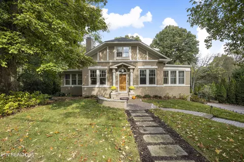 3835 Woodhill Pl, Knoxville, TN 37919