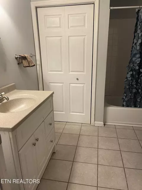 352 Mountain Rd, Clinton, TN 37716 photo 17