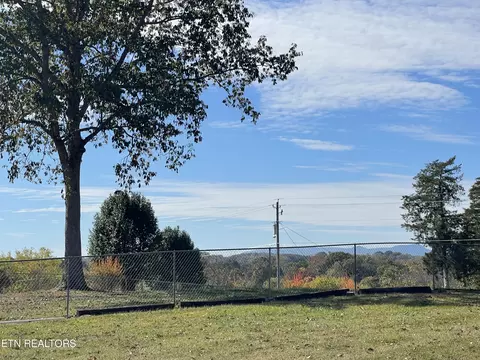 352 Mountain Rd, Clinton, TN 37716 photo 26