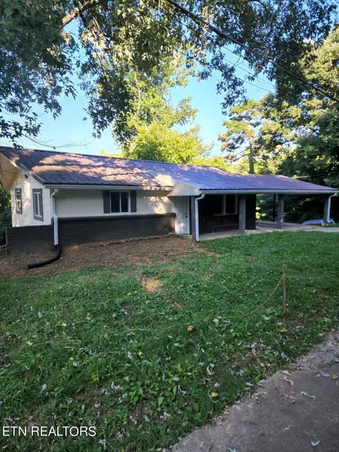 1004 Durmast Dr, Knoxville, TN 37914