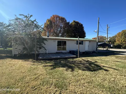 74 College St, Vonore, TN 37885