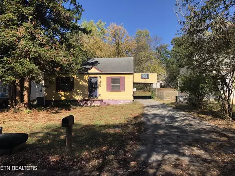 2813 Boright Pl, Knoxville, TN 37917