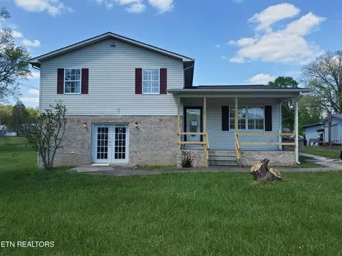 724 W 3rd Ave, Oneida, TN 37841 photo 1