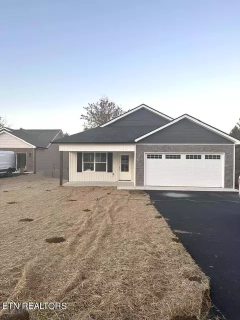 87 Sky View Meadow Dr, Crossville, TN 38555