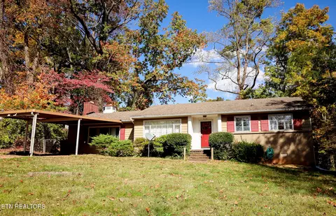 410 Seneca Rd, Knoxville, TN 37914