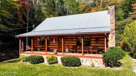 2005 Rafter Rd, Tellico Plains, TN 37385
