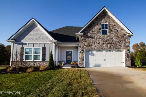 1818 Melton Meadows Dr, Maryville, TN 37803