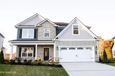 1714 Melton Meadows Dr, Maryville, TN 37803