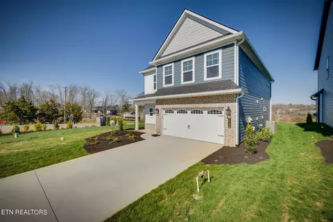 1706 Melton Meadows Dr, Maryville, TN 37803