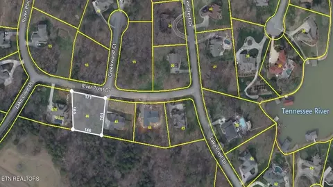 121 River Point Dr, Lenoir City, TN 37772