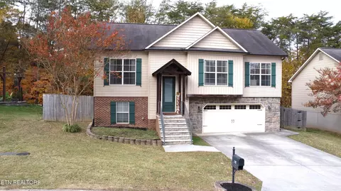 7107 Grizzly Creek Ln, Powell, TN 37849