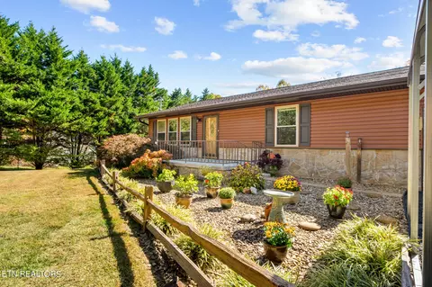 6702 Cahaba Ln, Knoxville, TN 37914