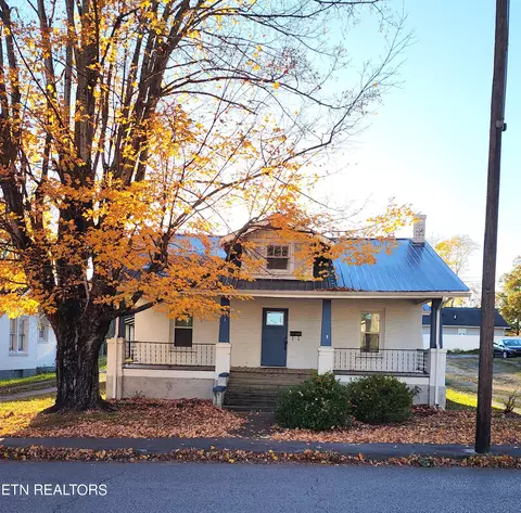 151 N Main St, Oneida, TN 37841