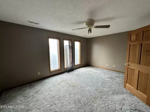 243 Iris Dr, Harrogate, TN 37752 photo 29