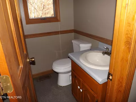 243 Iris Dr, Harrogate, TN 37752 photo 37