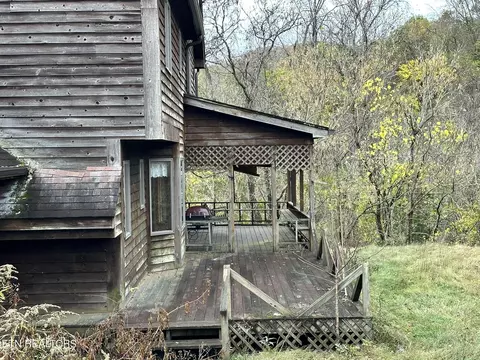 243 Iris Dr, Harrogate, TN 37752 photo 6