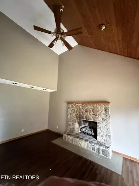 243 Iris Dr, Harrogate, TN 37752 photo 17